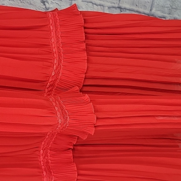 HIDDEN LABEL Red Ruffled, Lace, and Pleated Midi‎ Dress Small - Picture 4 of 12